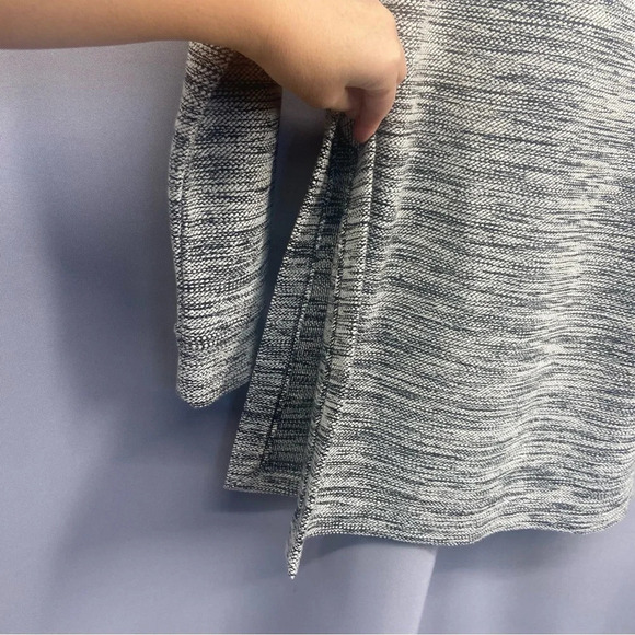 Club Monaco Split Side Grey Tweed Woven Tunic Sweater Size XS - Picture 2 of 7